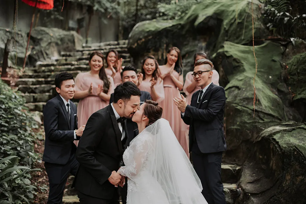 Munkeat Photography. theweddingnotebook.com