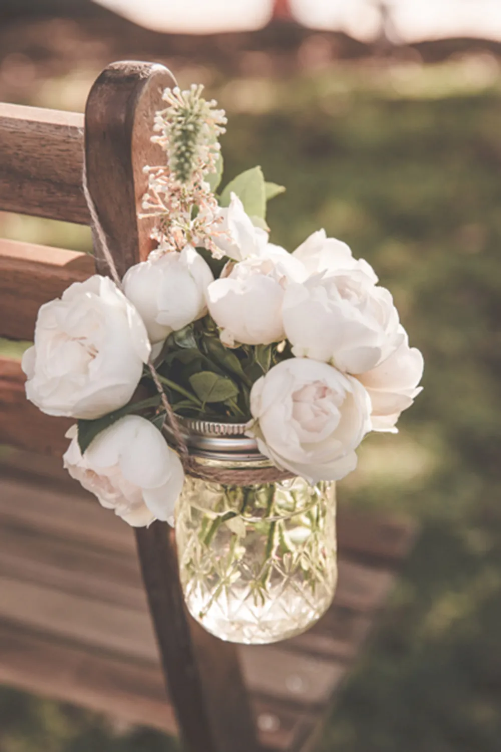 Photo by Angela Rose Photography. theweddingnotebook.com