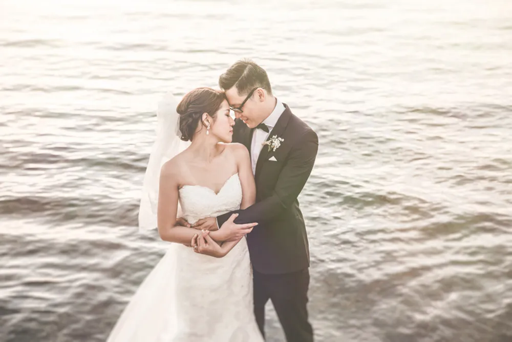 Photo by Angela Rose Photography. theweddingnotebook.com