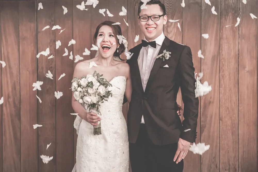 Photo by Angela Rose Photography. theweddingnotebook.com