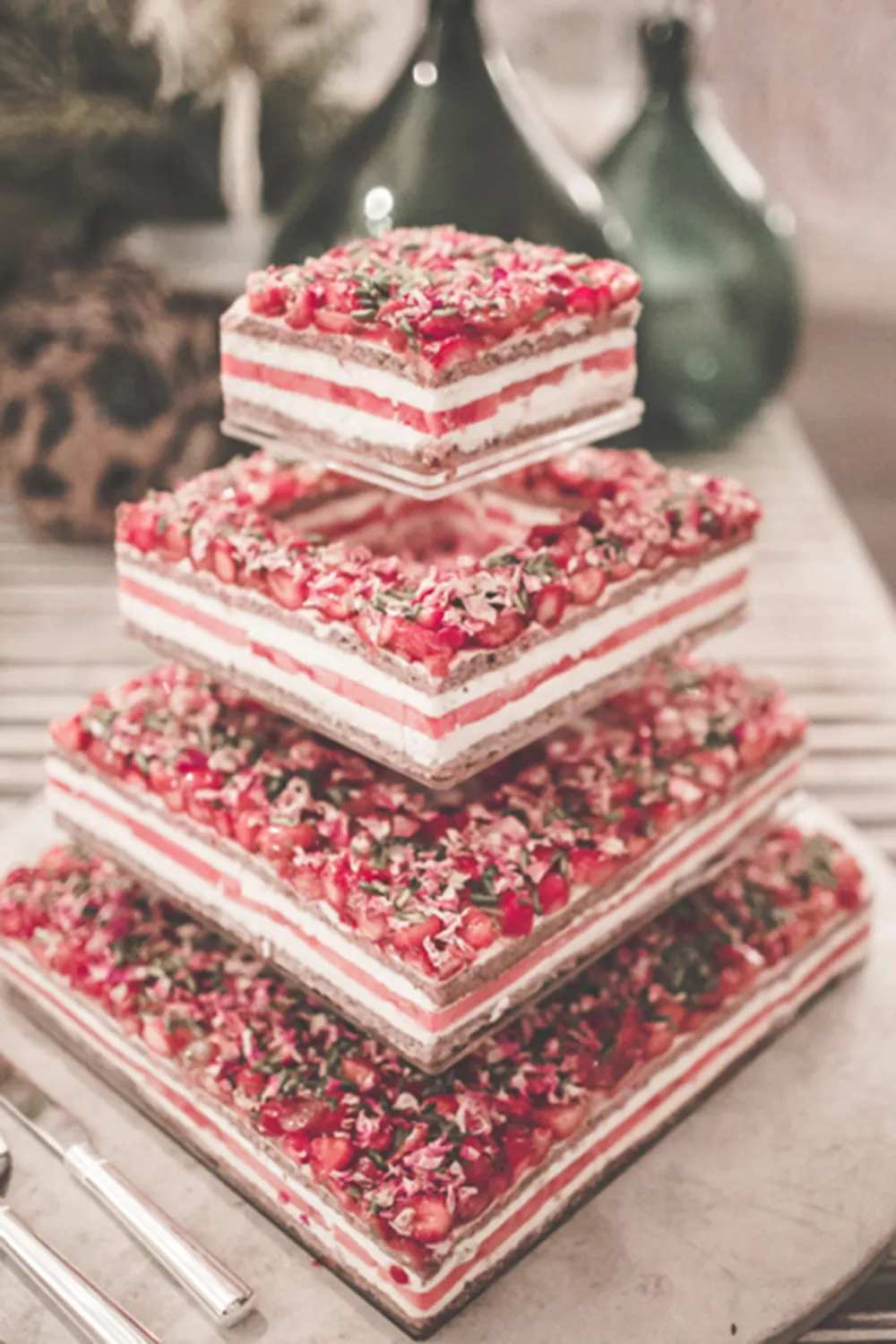 Photo by Angela Rose Photography. theweddingnotebook.com