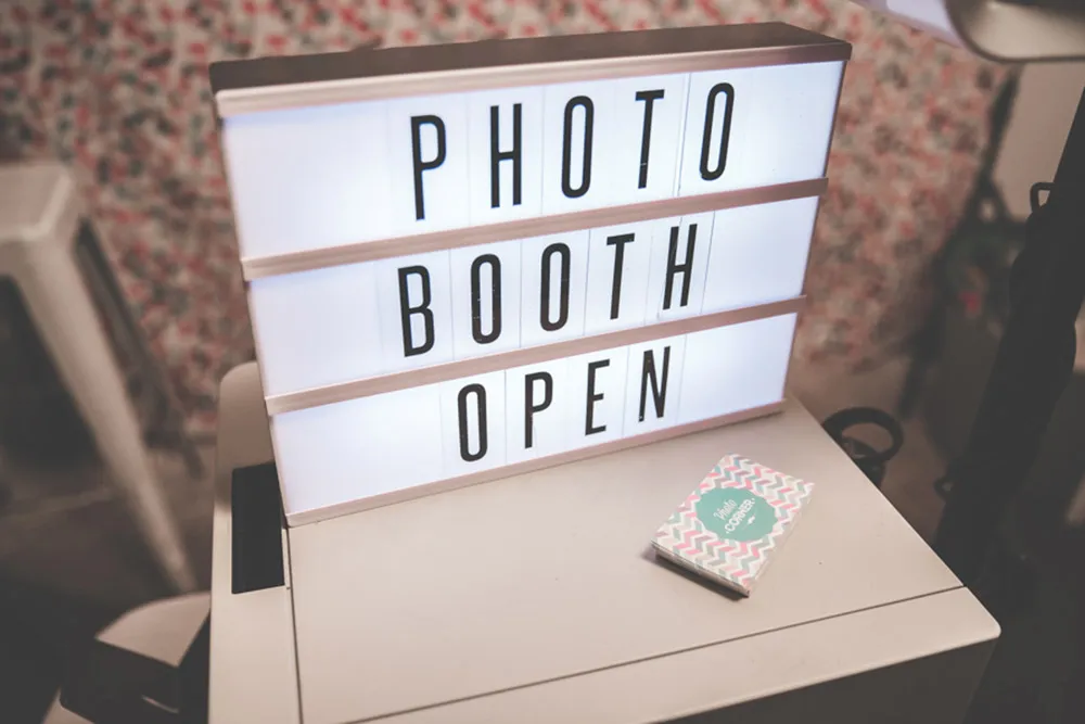 Photo by Angela Rose Photography. theweddingnotebook.com