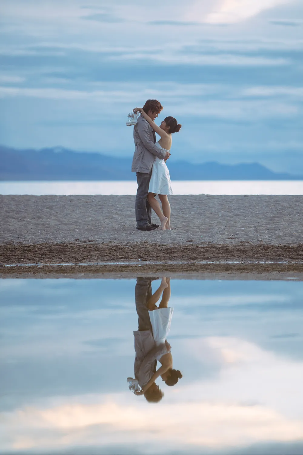 DIY Wedding Photoshoot, Namsto Lake, Damxung, Tibet, China. theweddingnotebook.com