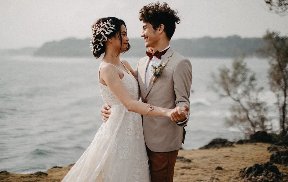 Photo by Helium Hearts. theweddingnotebook.com