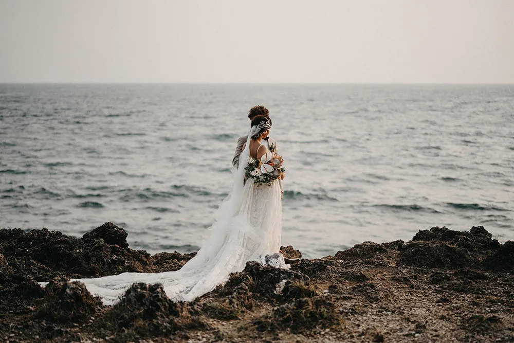 Photo by Helium Hearts. theweddingnotebook.com