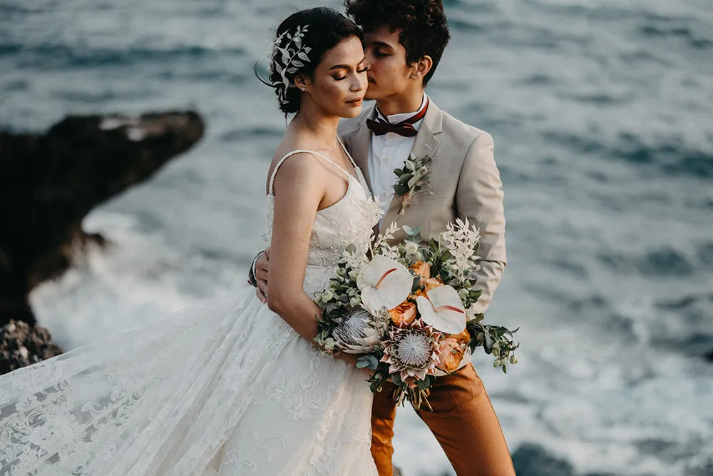 Photo by Helium Hearts. theweddingnotebook.com