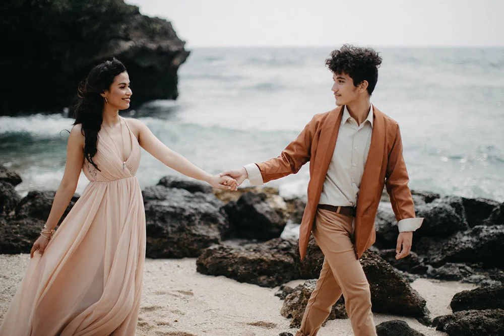 Photo by Helium Hearts. theweddingnotebook.com