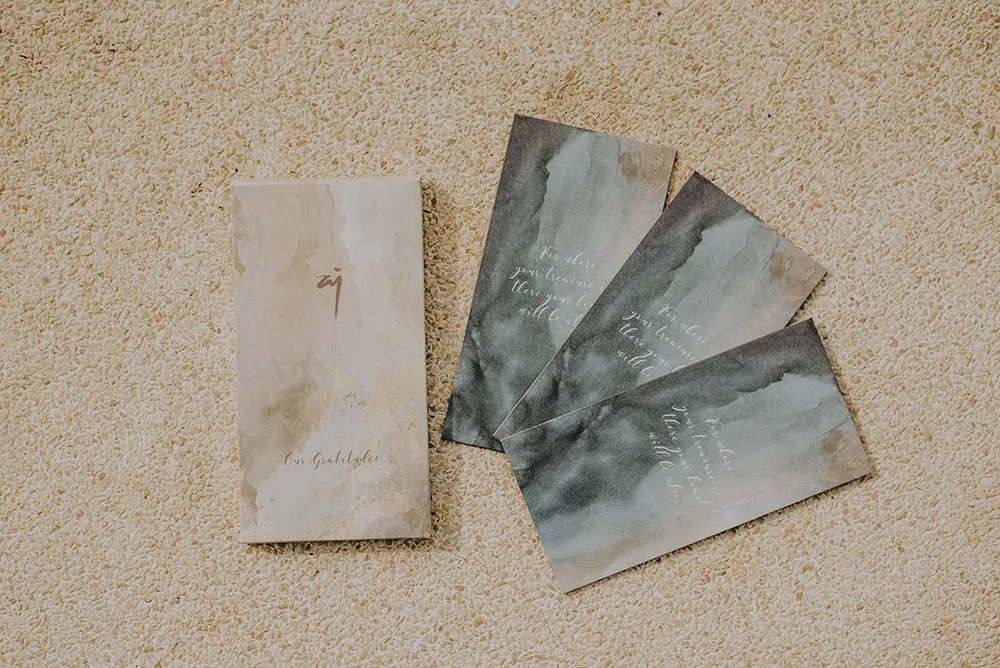 Photo by Diktatphotography. theweddingnotebook.com