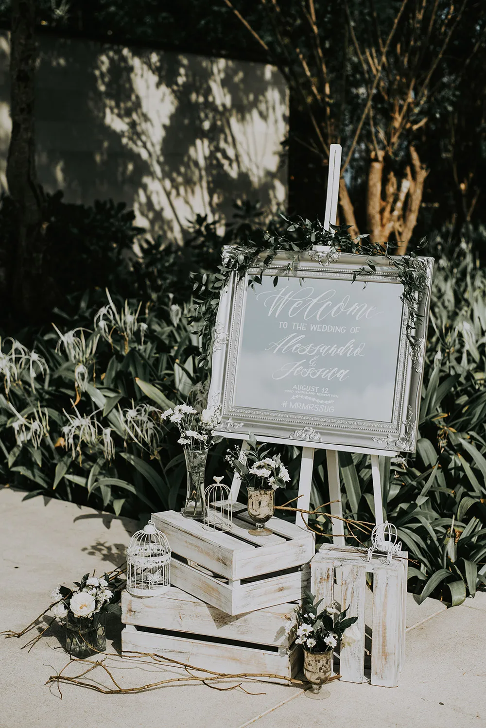 Photo by Diktatphotography. theweddingnotebook.com