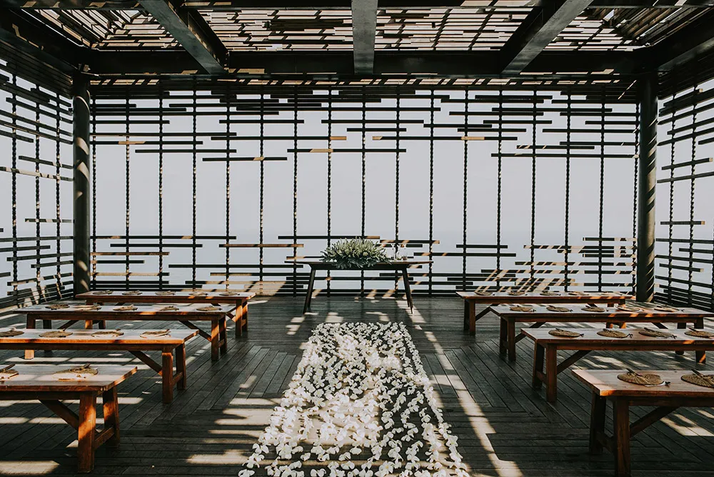 Photo by Diktatphotography. theweddingnotebook.com