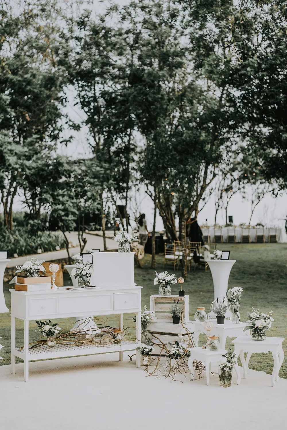 Photo by Diktatphotography. theweddingnotebook.com