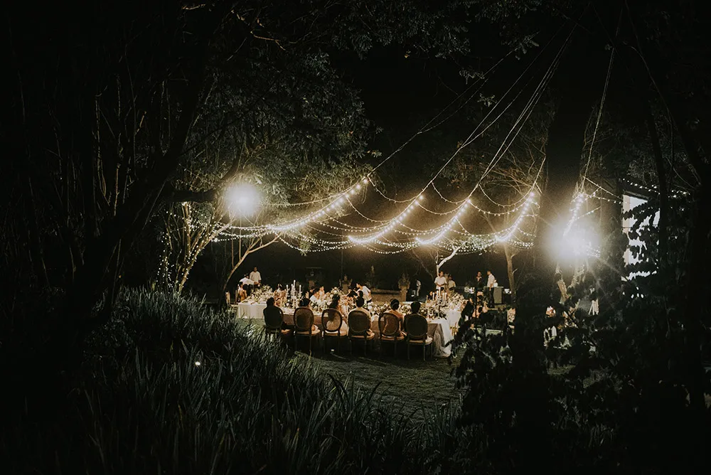 Photo by Diktatphotography. theweddingnotebook.com