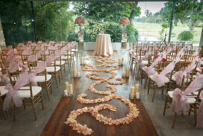 Styling by Mint Events & Soirees. theweddingnotebook.com