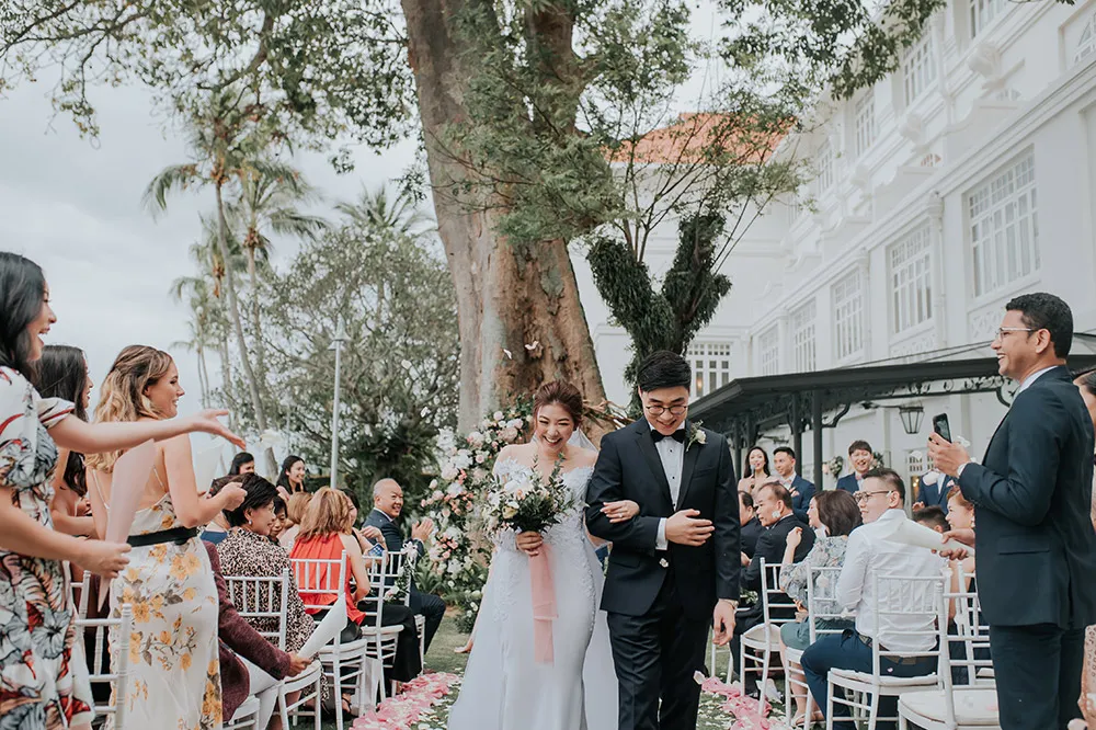 Photo by Daren Chong Photography. theweddingnotebook.com