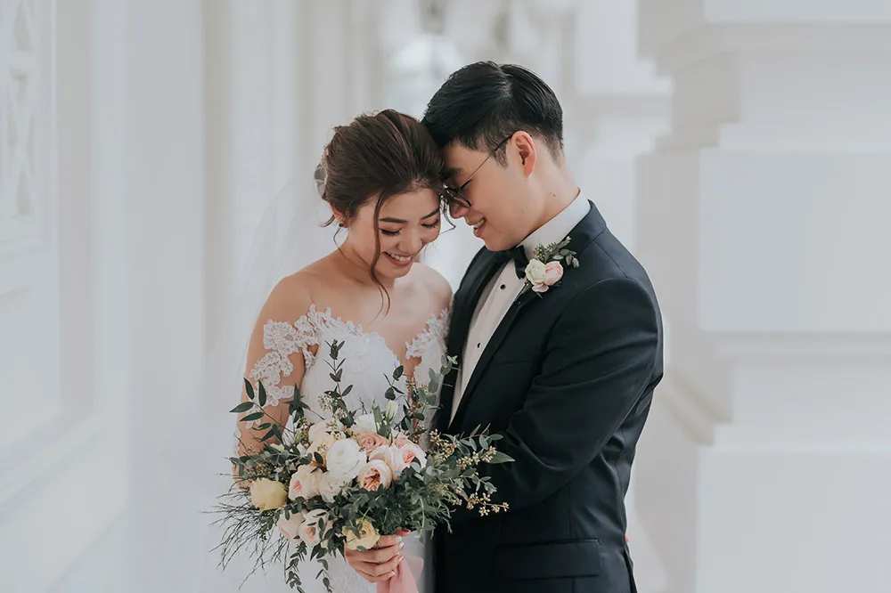 Photo by Daren Chong Photography. theweddingnotebook.com