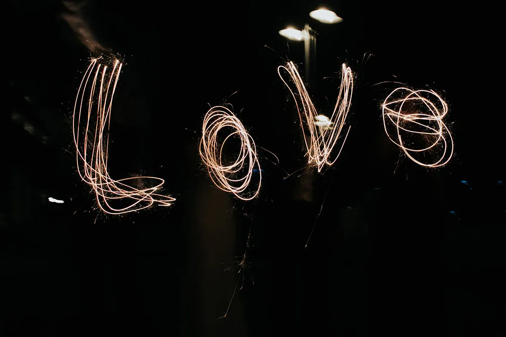 Photo by Daren Chong Photography. theweddingnotebook.com