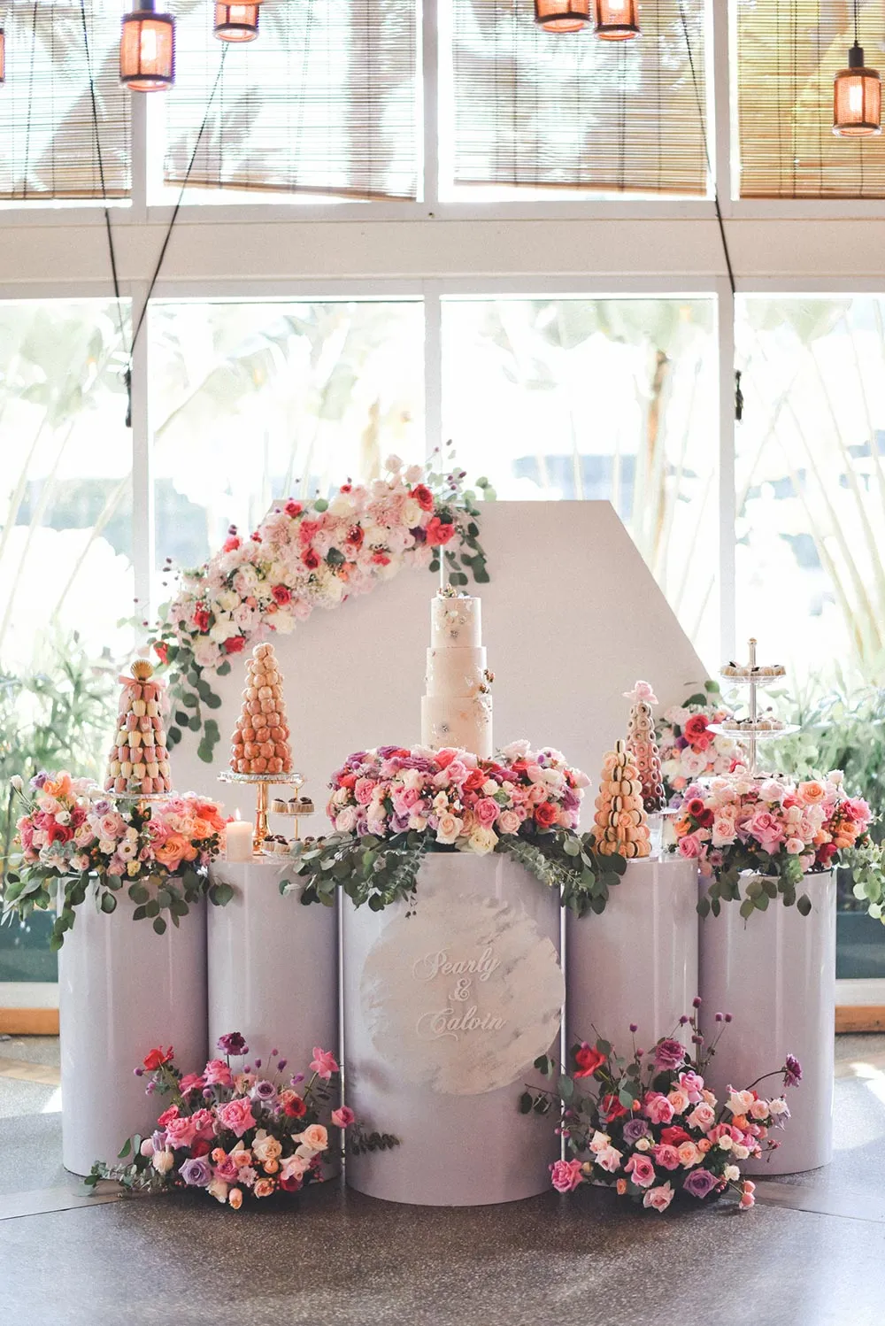 Wedding desserts table. Photography by Andrew Yep Photographie. theweddingnotebook.com
