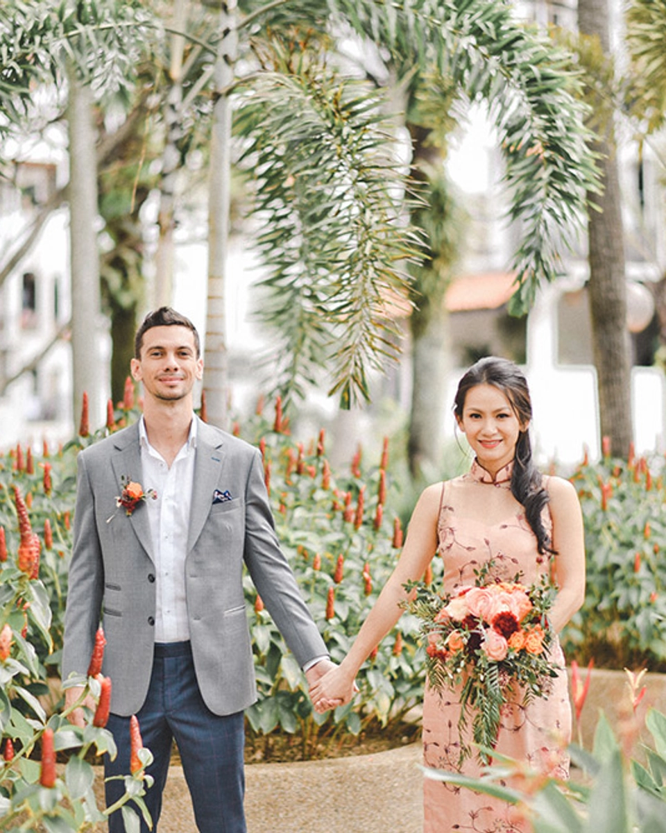 A Flower-Filled, Cosy East-Meets-West Wedding At Isabel Restaurant, KL