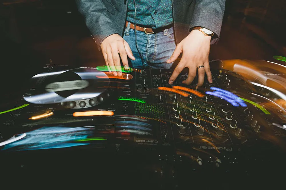 Photo by Inlight Photos. theweddingnotebook.com