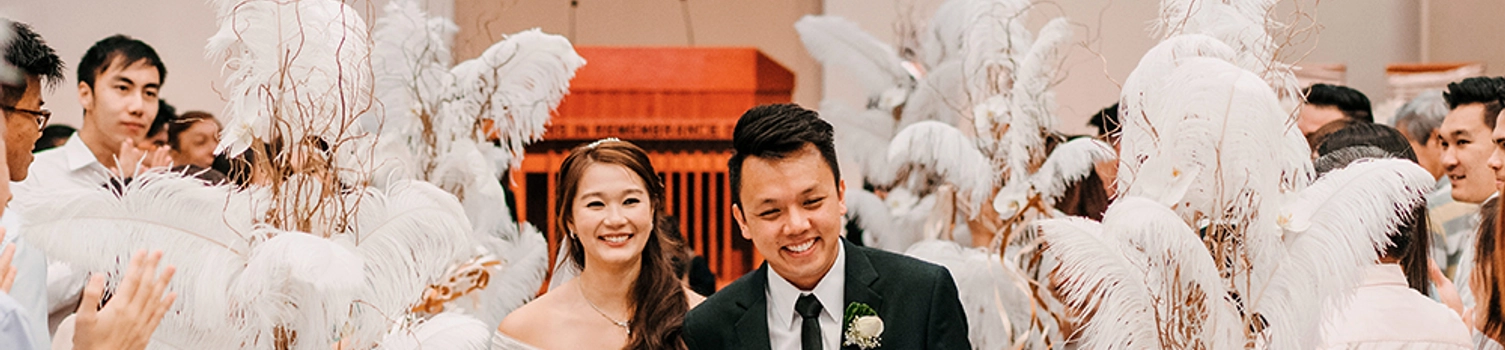 A Gatsby-Inspired White And Gold DIY Wedding