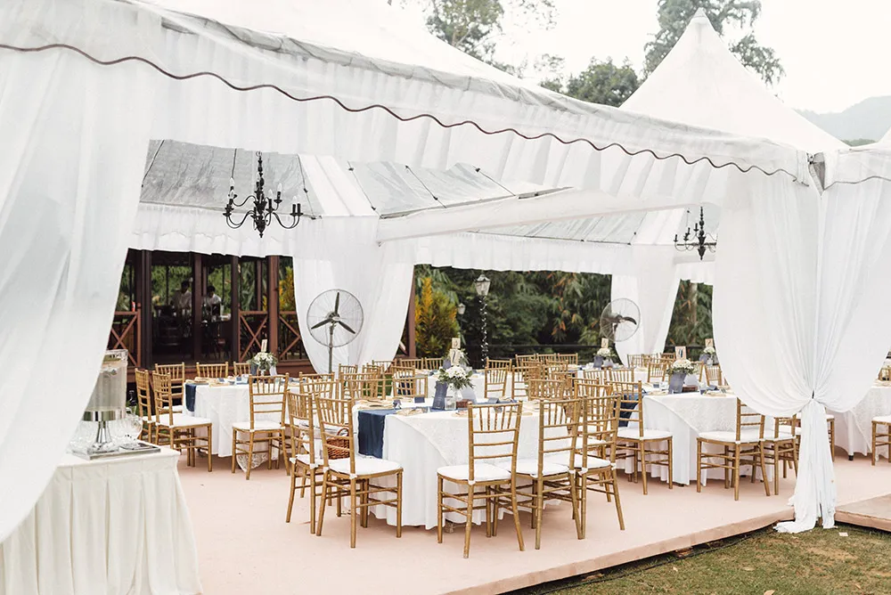 Photo by Peter Herman Photography. theweddingnotebook.com