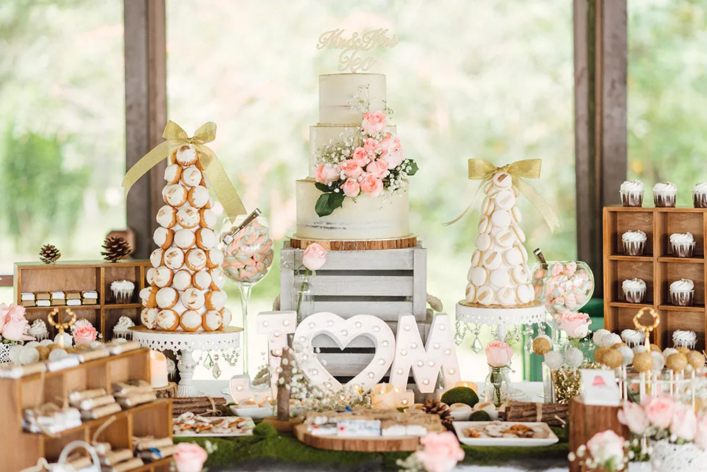 Photo by Peter Herman Photography. theweddingnotebook.com