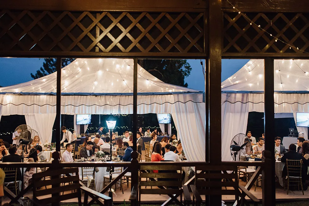 Photo by Peter Herman Photography. theweddingnotebook.com