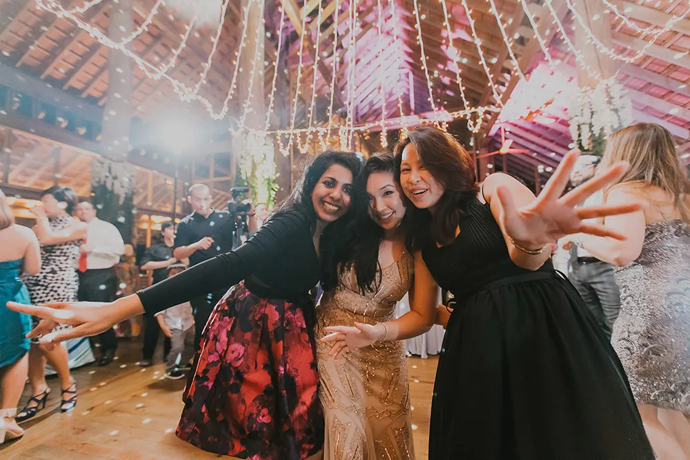 Louis Loo Photography. theweddingnotebook.com