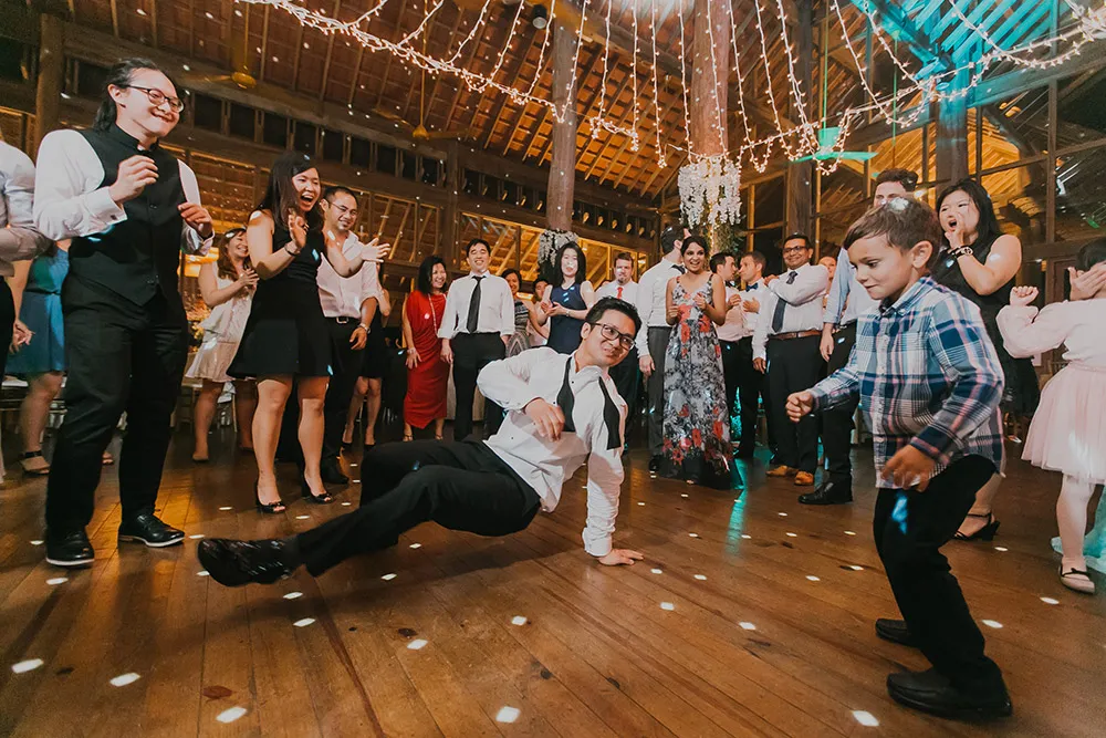 Louis Loo Photography. theweddingnotebook.com