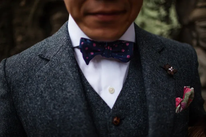 Destination bridal portraits at Siem Reap, Cambodia. Photography by Wainwright Weddings. theweddingnotebook.com