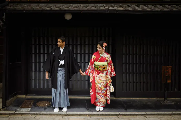 37 Frame Photography – Kyoto bridal portraits. theweddingnotebook.com