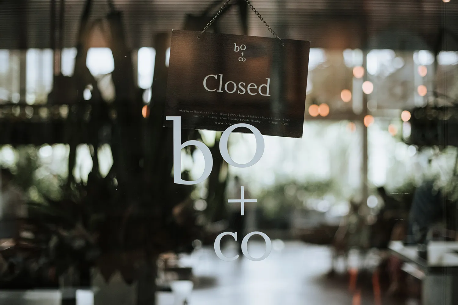 Munkeat Photography. theweddingnotebook.com