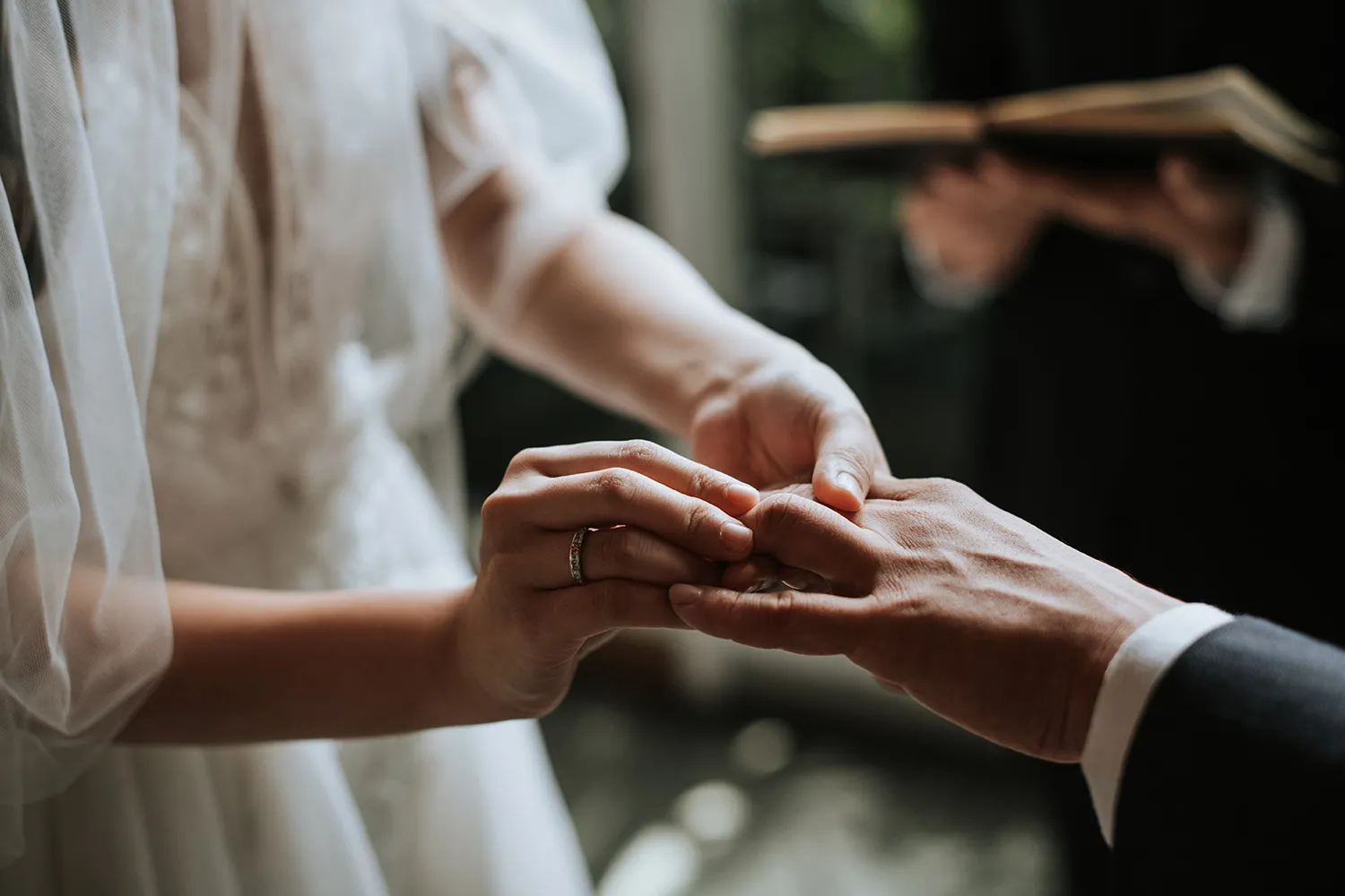 Munkeat Photography. theweddingnotebook.com