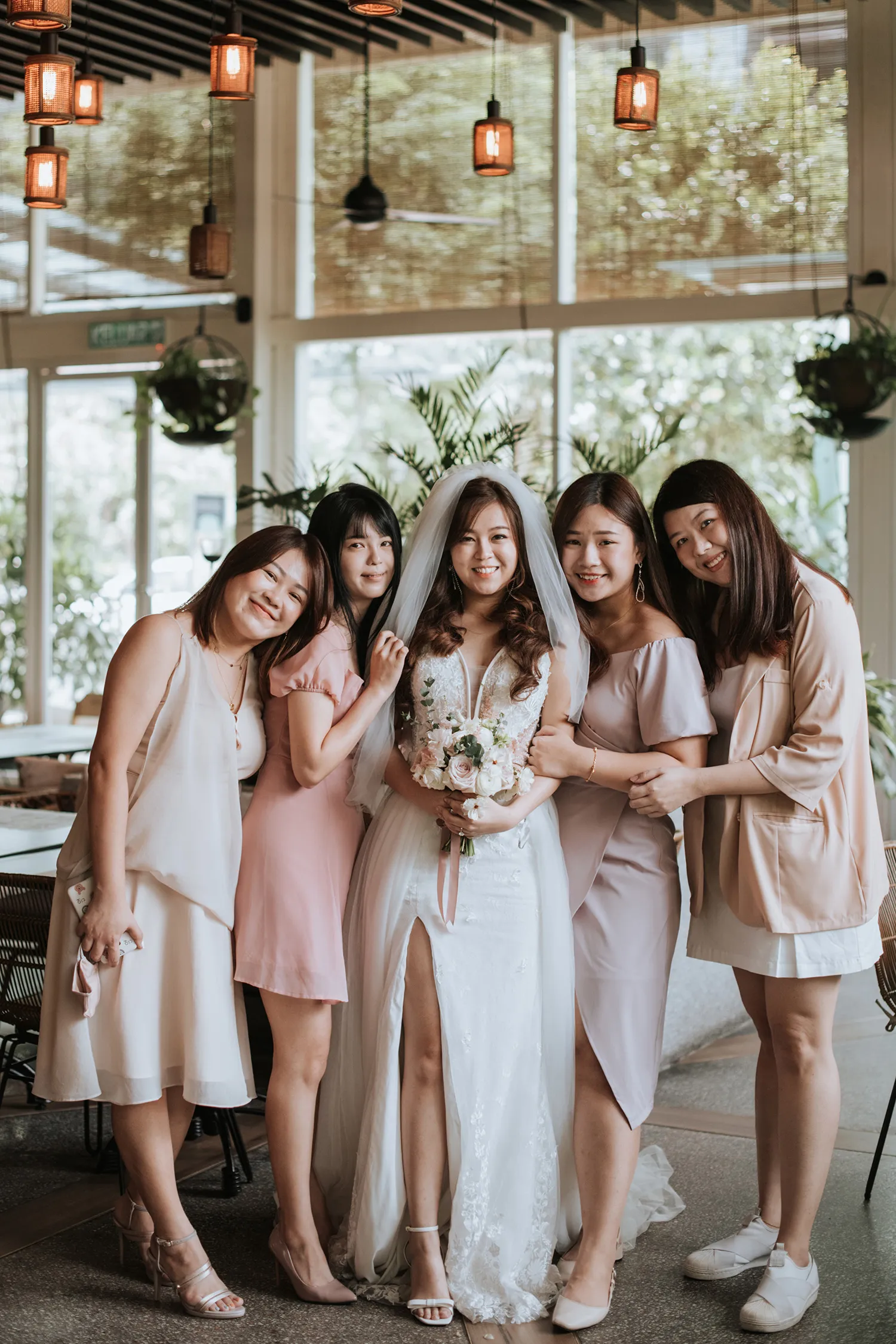 Munkeat Photography. theweddingnotebook.com