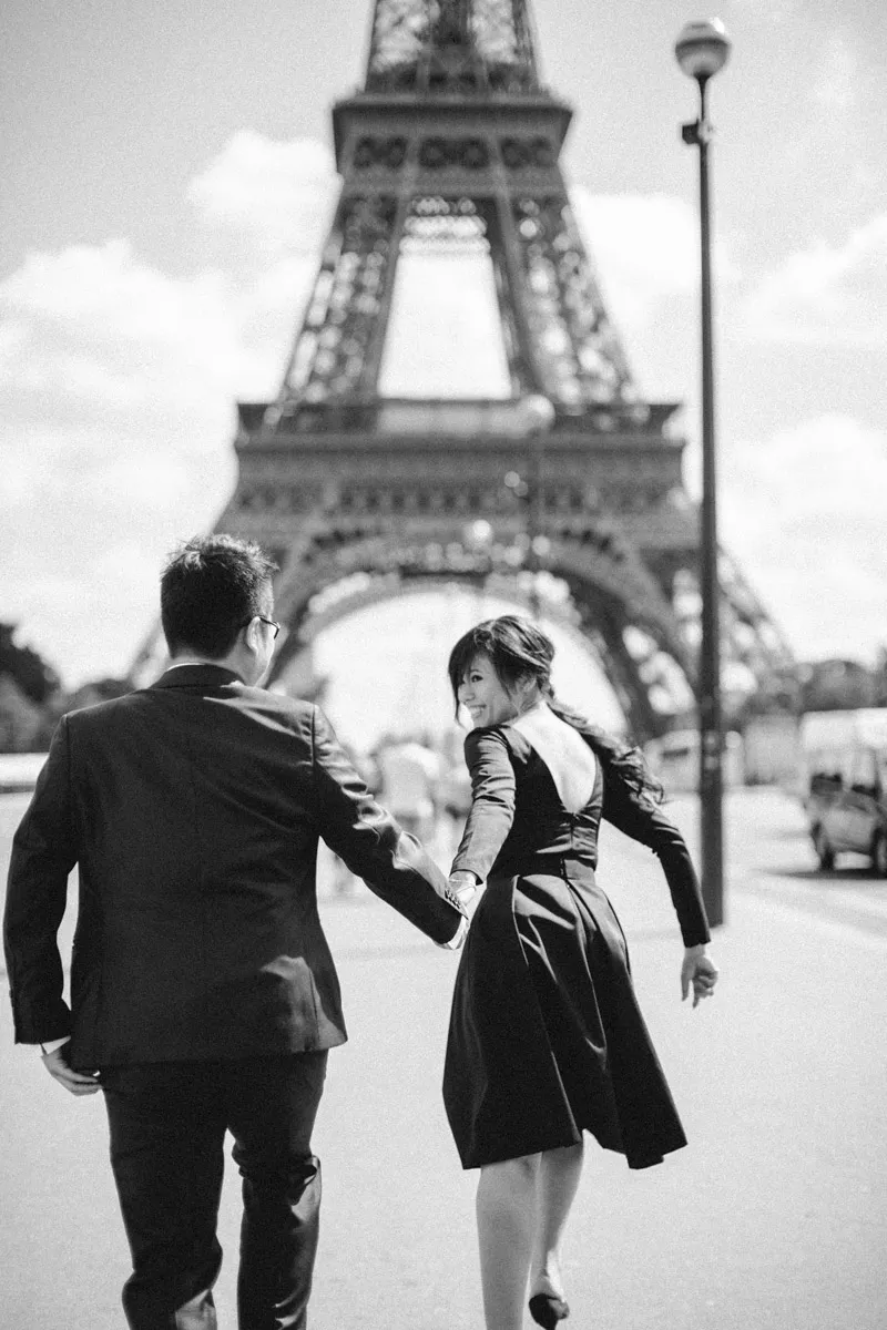 Paris. Photo by Adam Ong Photography. theweddingnotebook.com