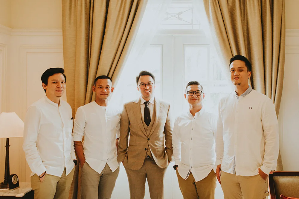 Photo by Diktat Photography. theweddingnotebook.com