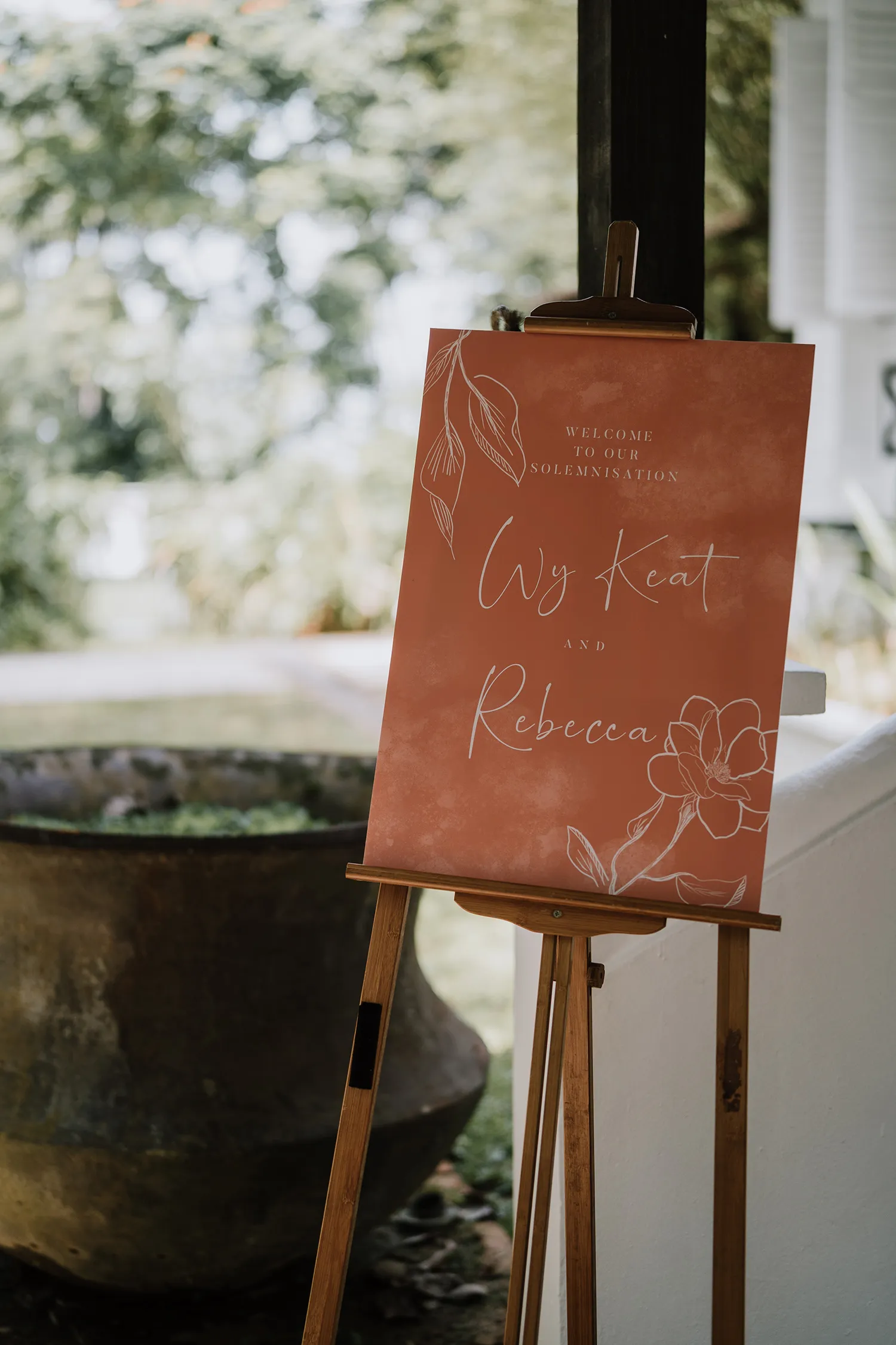 Juanmoley of The Beautiful Moment Photography. theweddingnotebook.com