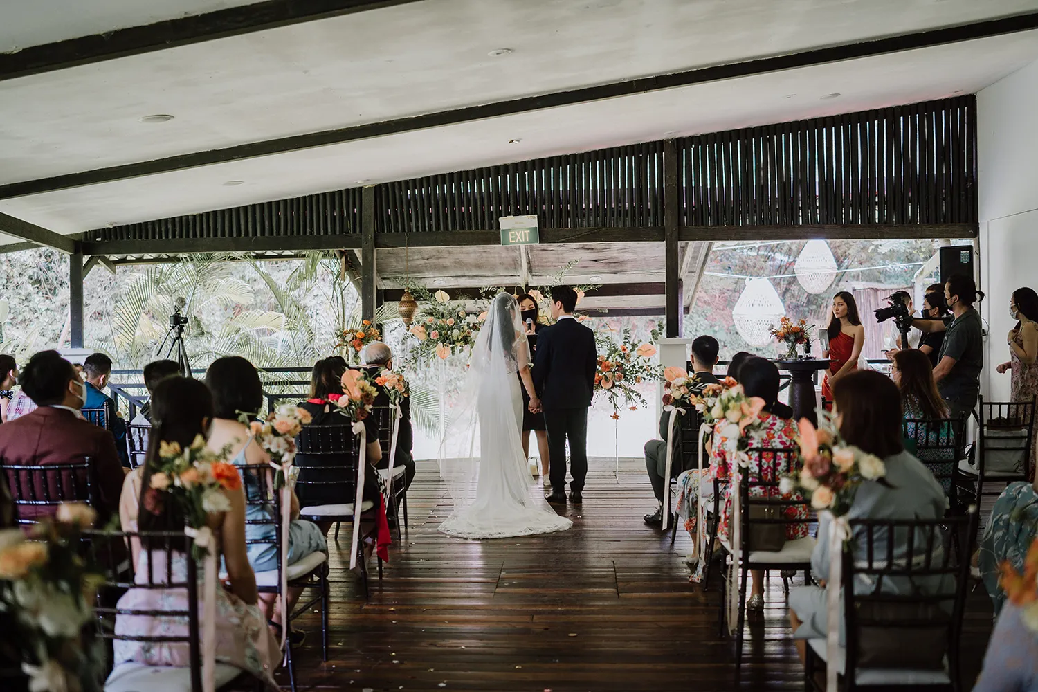 Juanmoley of The Beautiful Moment Photography. theweddingnotebook.com