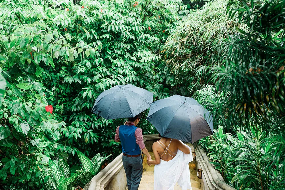 Photo by Harvard Wang Photography. theweddingnotebook.com