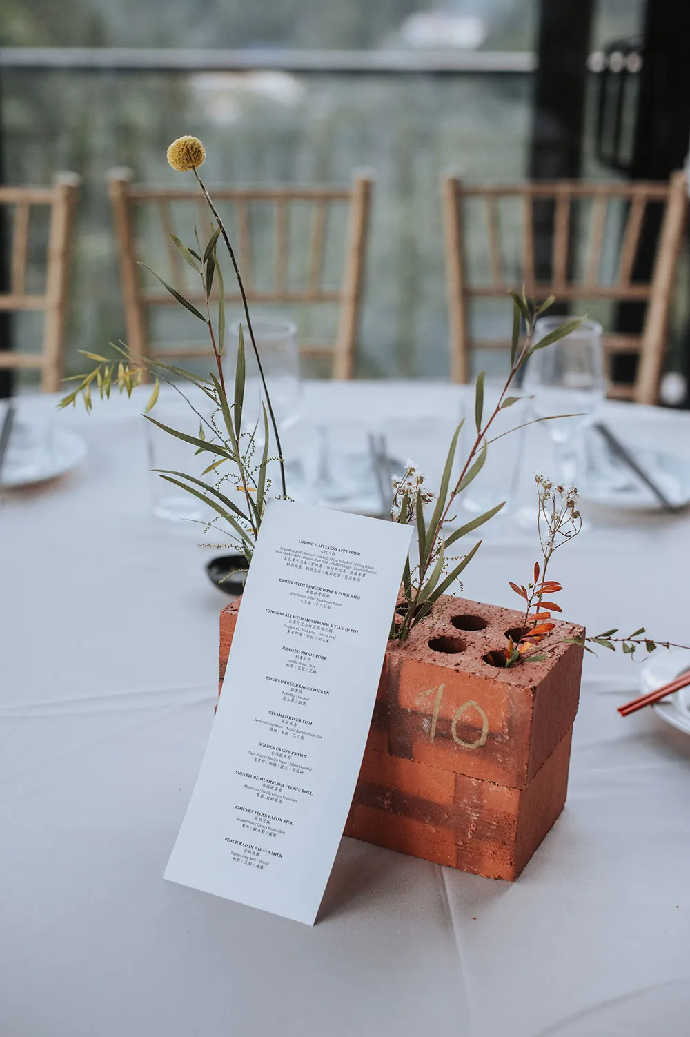 Photo by Zach Chin of Munkeat Studio. theweddingnotebook.com