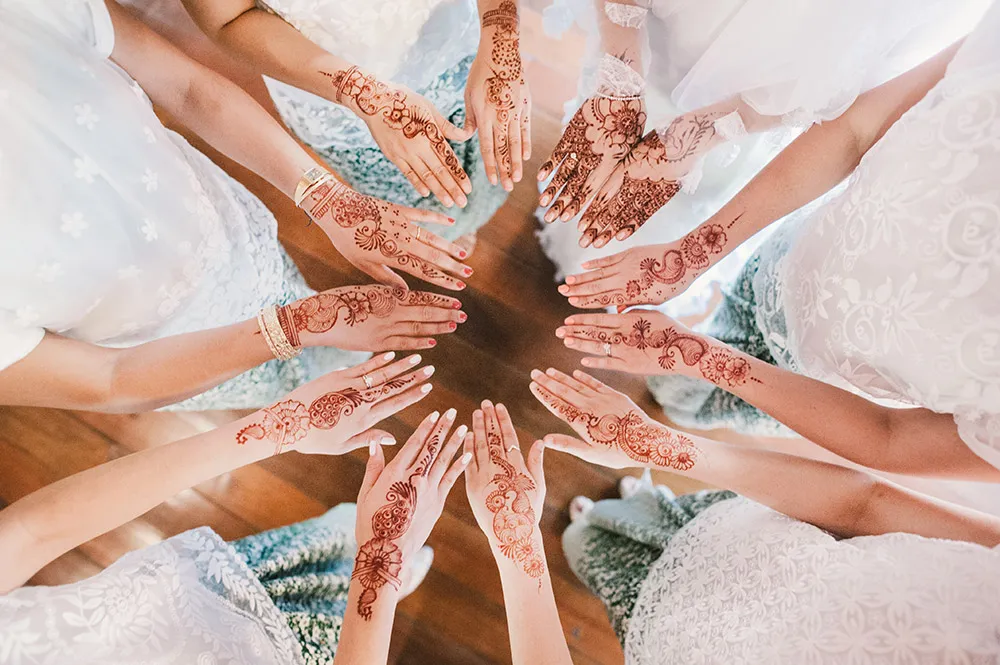 Photo by Munkeat Photography. theweddingnotebook.com