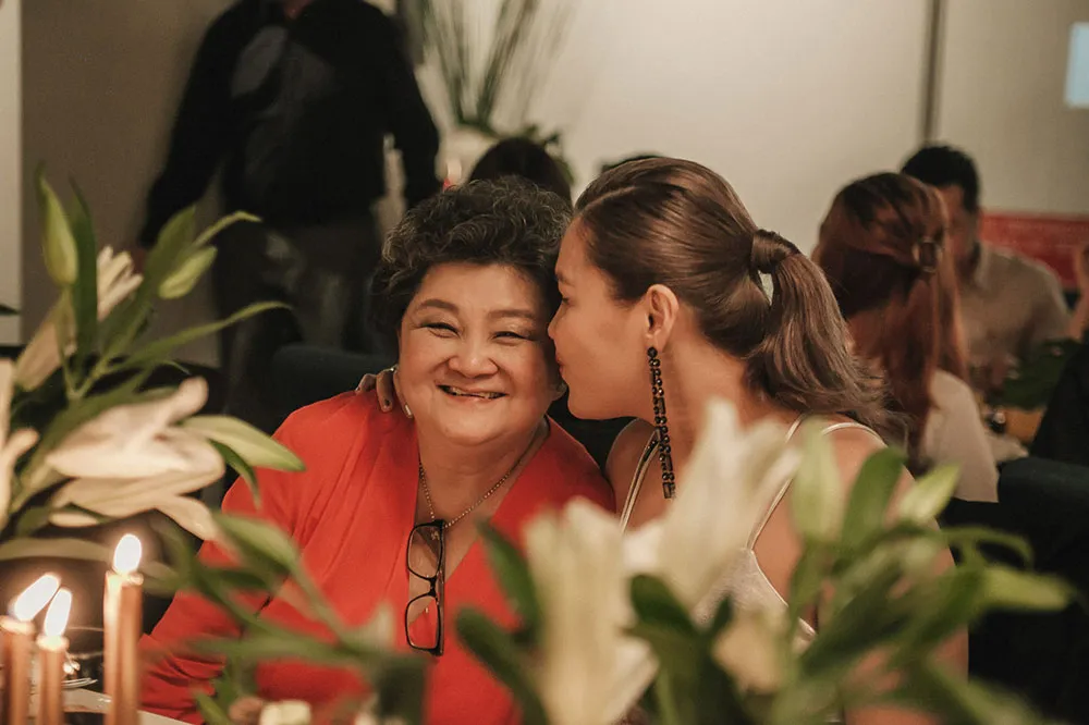 Photo by Yong Hao Visual Moments. theweddingnotebook.com