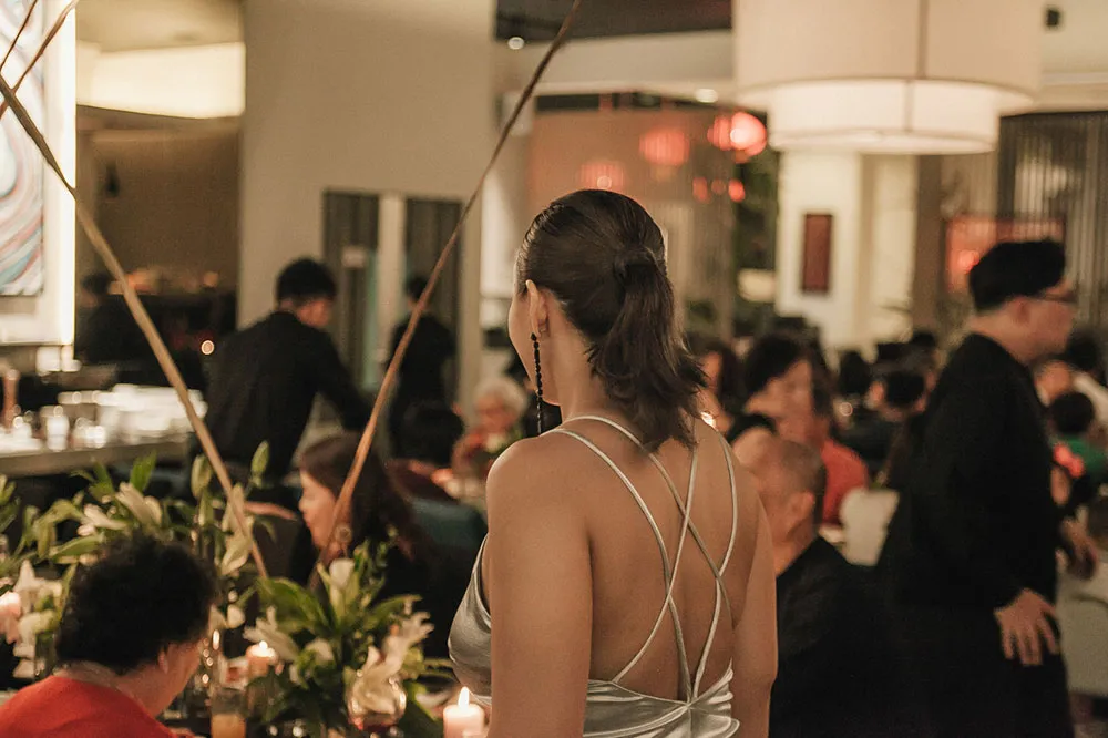 Photo by Yong Hao Visual Moments. theweddingnotebook.com