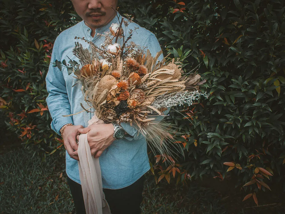 Photo by Yong Hao Visual Moments. theweddingnotebook.com