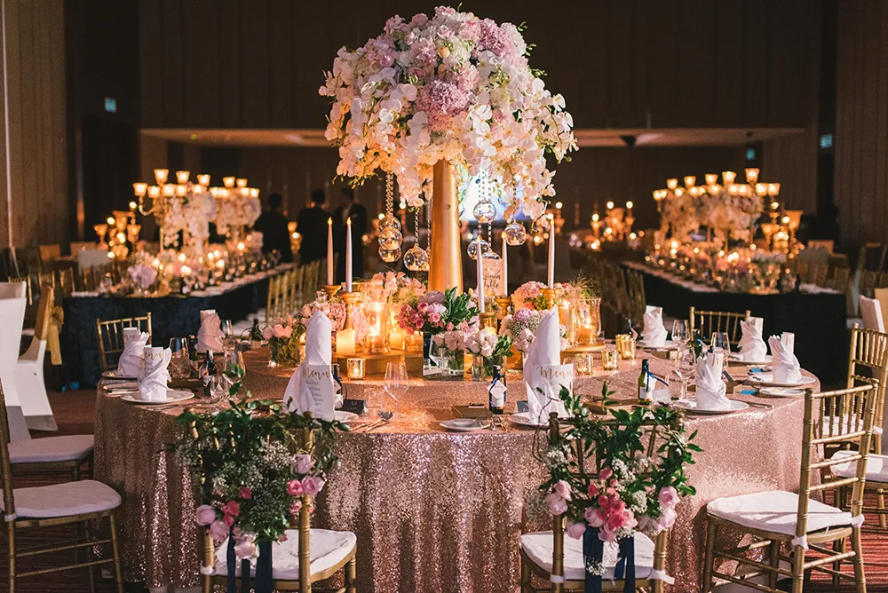 Photo by Munkeat Photography. theweddingnotebook.com