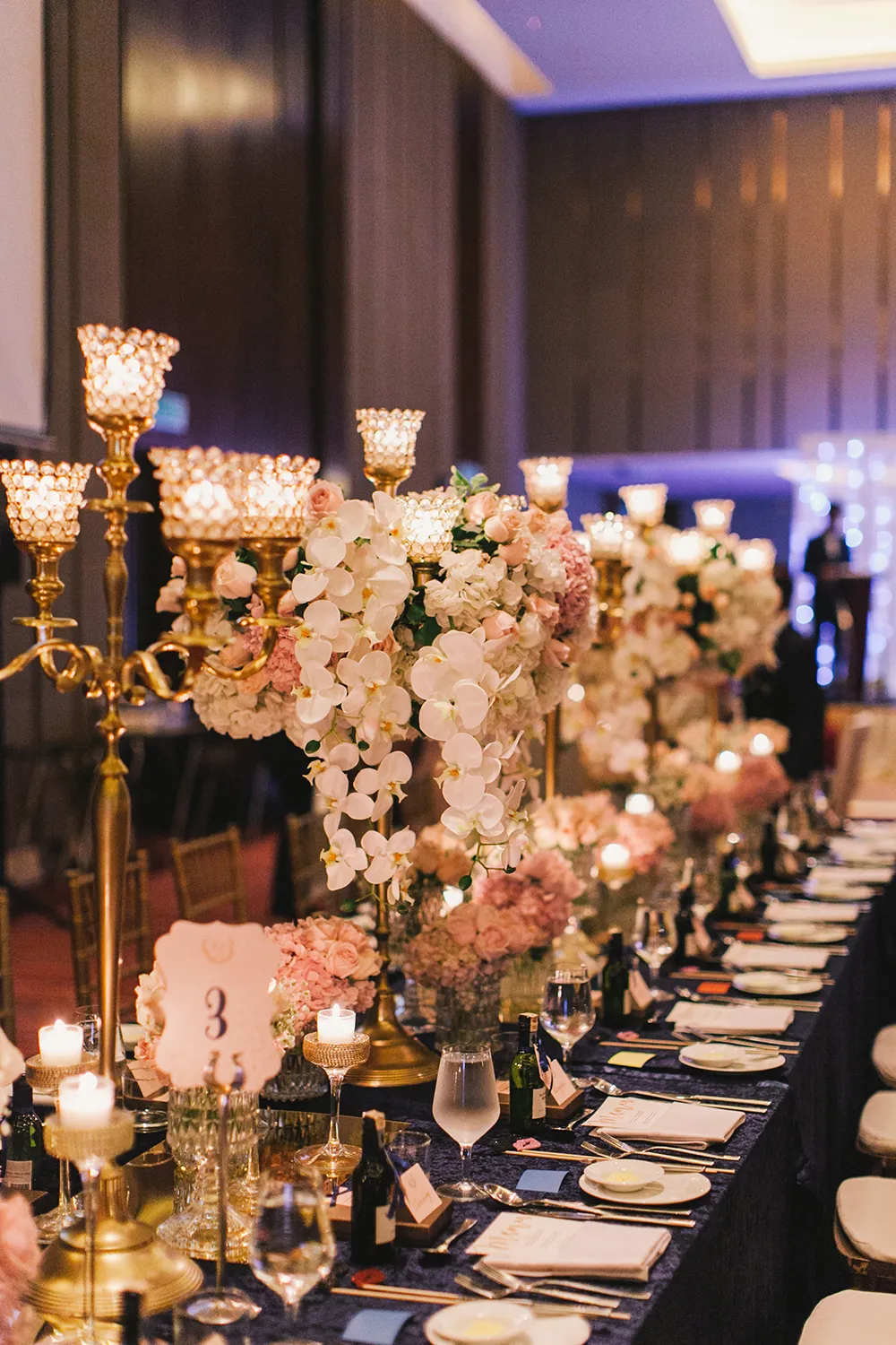 Photo by Munkeat Photography. theweddingnotebook.com