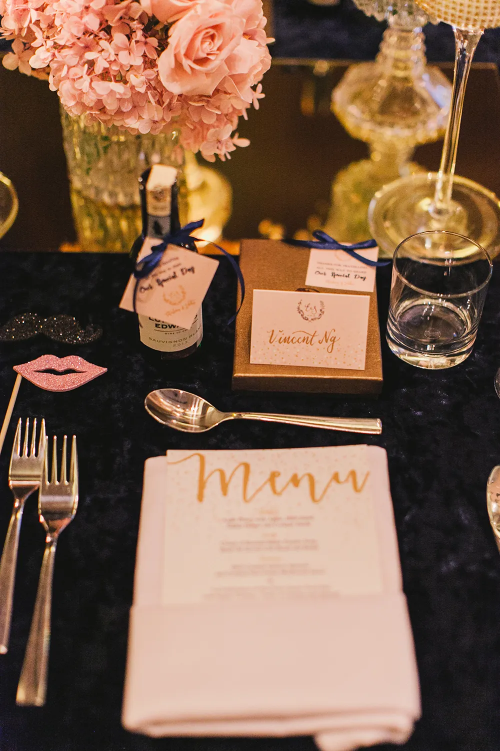 Photo by Munkeat Photography. theweddingnotebook.com