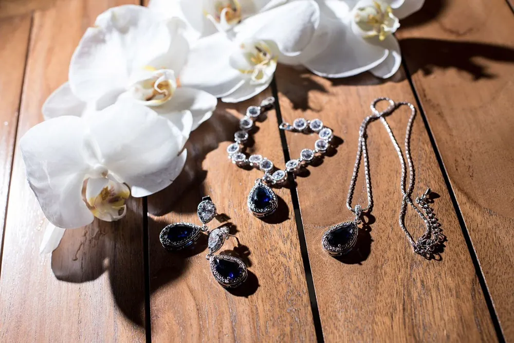 Photo by Iwan Photography. theweddingnotebook.com