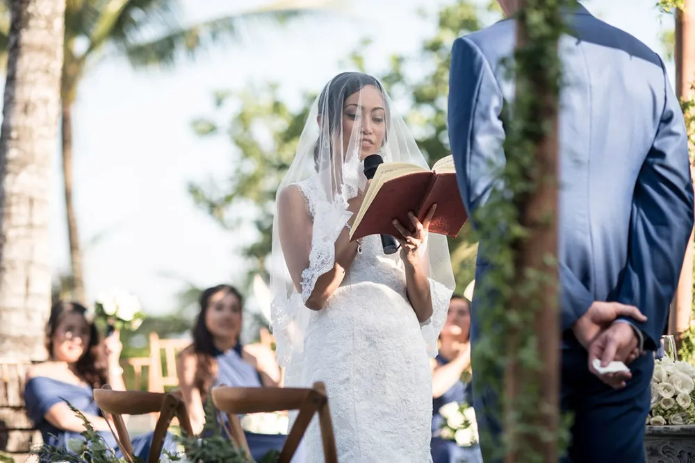 Photo by Iwan Photography. theweddingnotebook.com