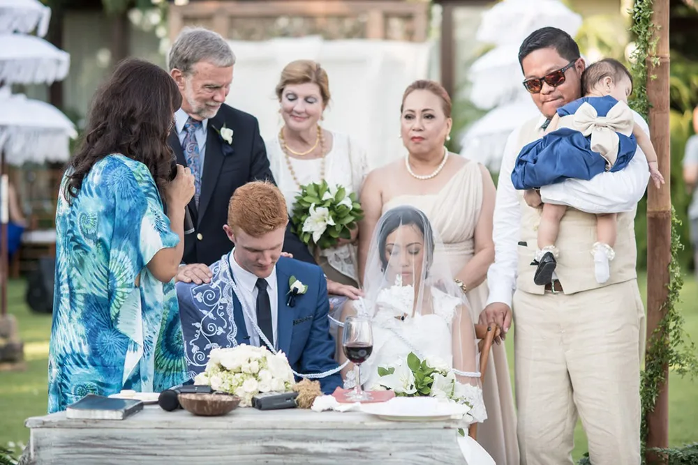 Photo by Iwan Photography. theweddingnotebook.com